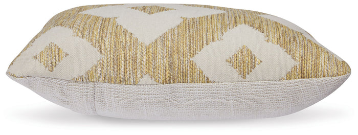 Brockner Next-Gen Nuvella - Pillow image 4