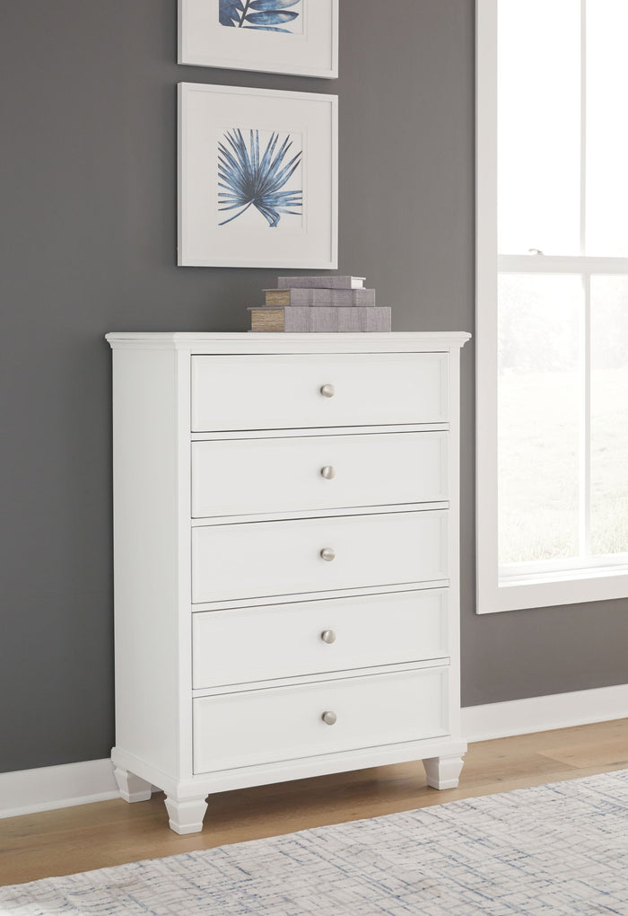 Fortman - Five Drawer Chest - White image 4