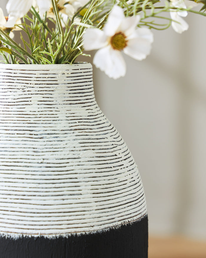 Girtha - Vase image 5