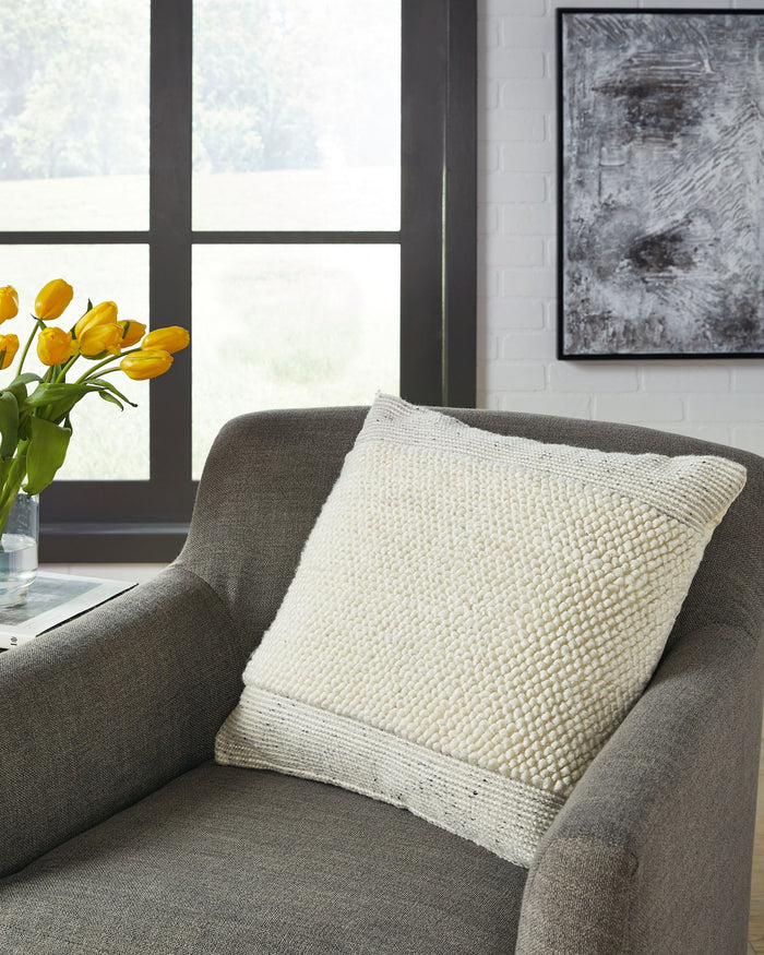 Rowcher - Pillow image 3