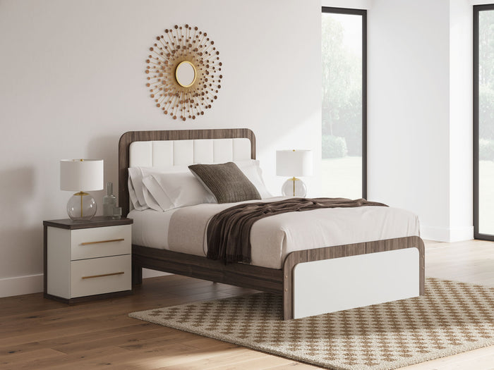 Kendanport - Upholstered Bed image 4