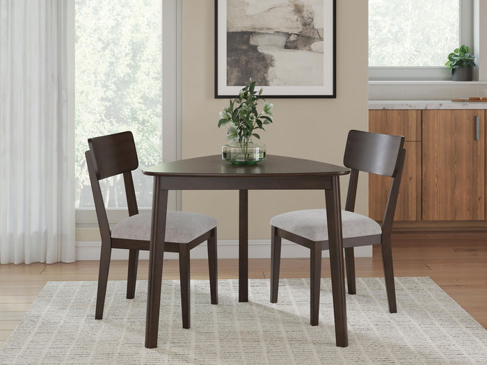 Shorbyn - 3 Pc. - Dining Table And 2 Chairs - Merlot image 4