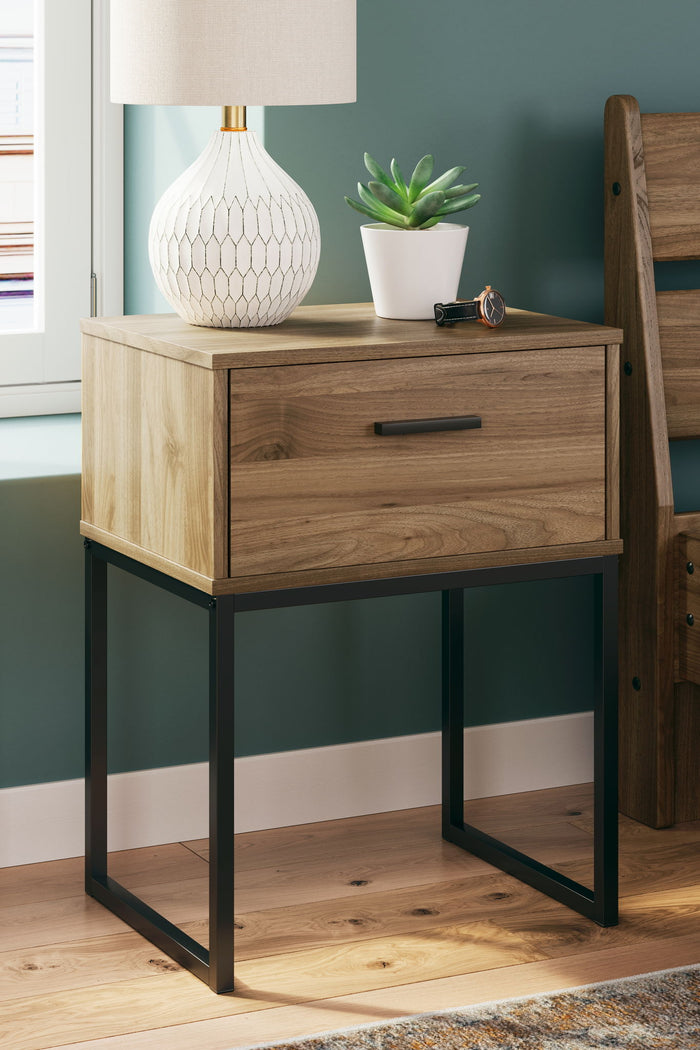 Deanlow - One Drawer Night Stand - Honey image 1