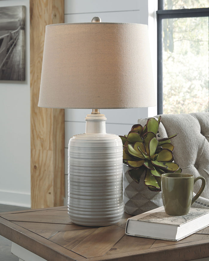 Marnina - Table Lamp image 4