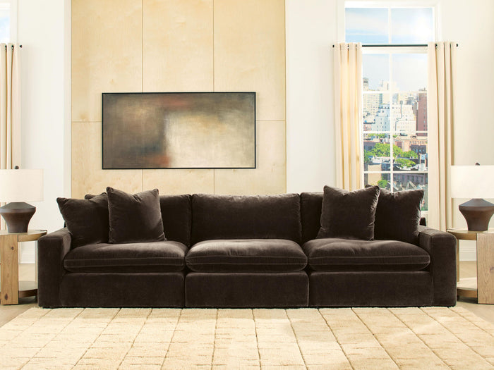 Maxton Heights - 3 Piece Sectional image 5