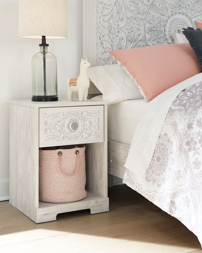 Paxberry - One Drawer Night Stand - Open Cubby - Whitewash image 3