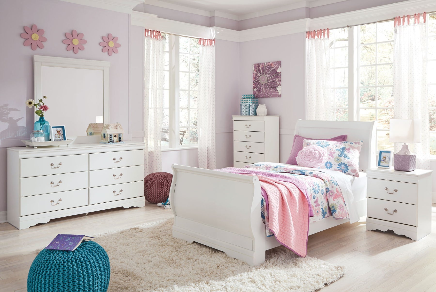 White / 6 Pc. Bed, Dresser, Mirror, Chest / Twin