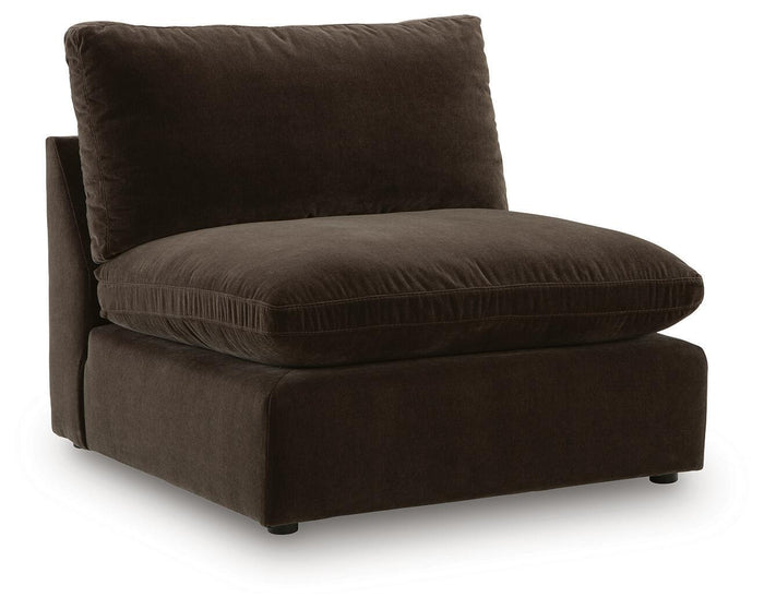 Maxton Heights - 3 Piece Sectional image 6