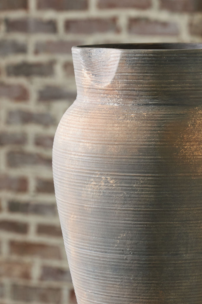 Brickmen - Vase image 2