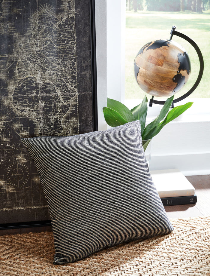 Edelmont - Pillow image 4