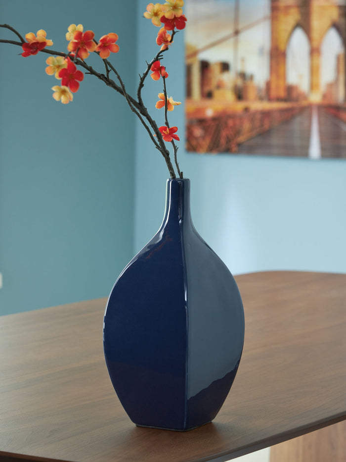 Abtinson - Vase image 8