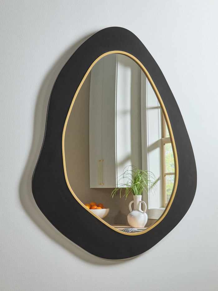 Kierlock - Accent Mirror - Black / Gold Finish image 4