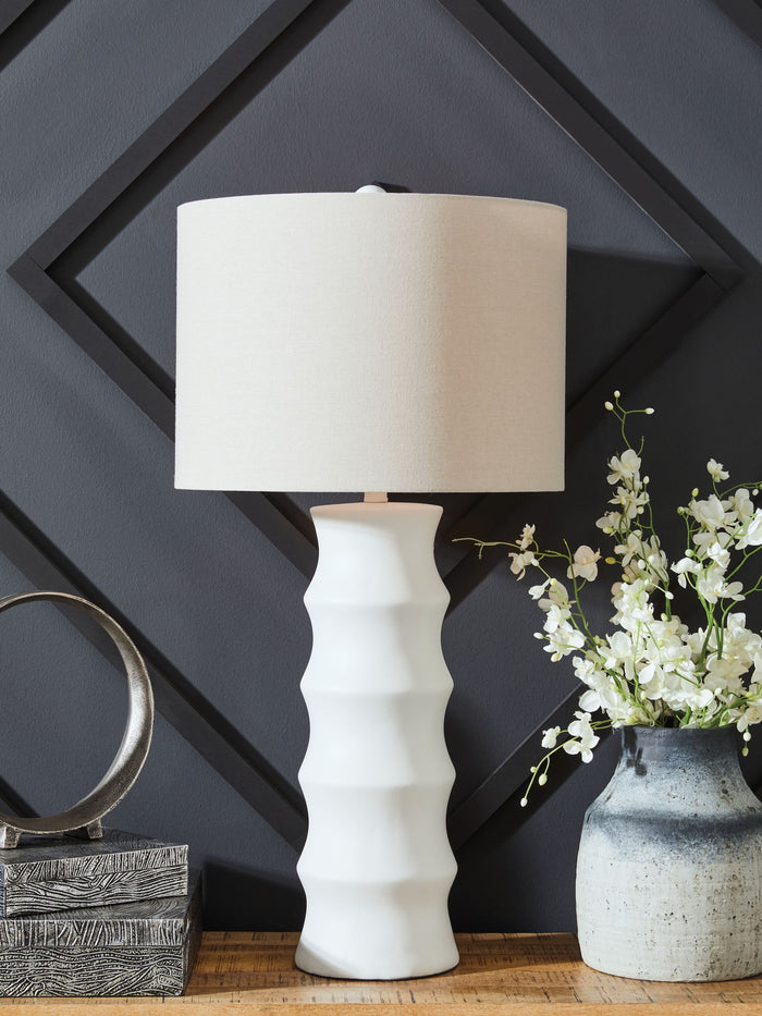 Veraleigh - Poly Lamp image 8