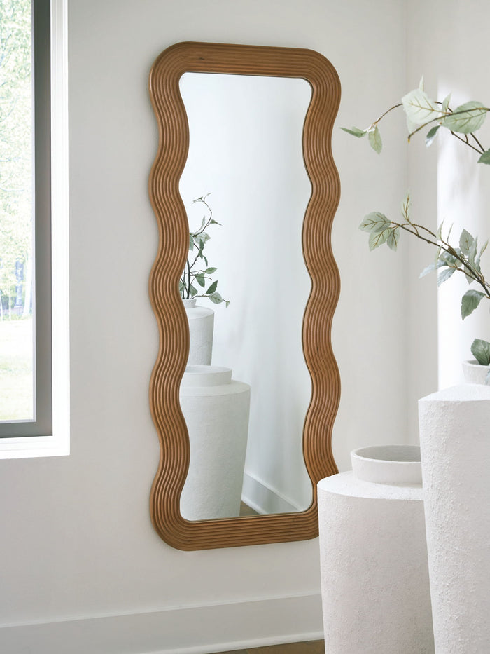 Ellisonville - Floor Mirror - Brown image 4