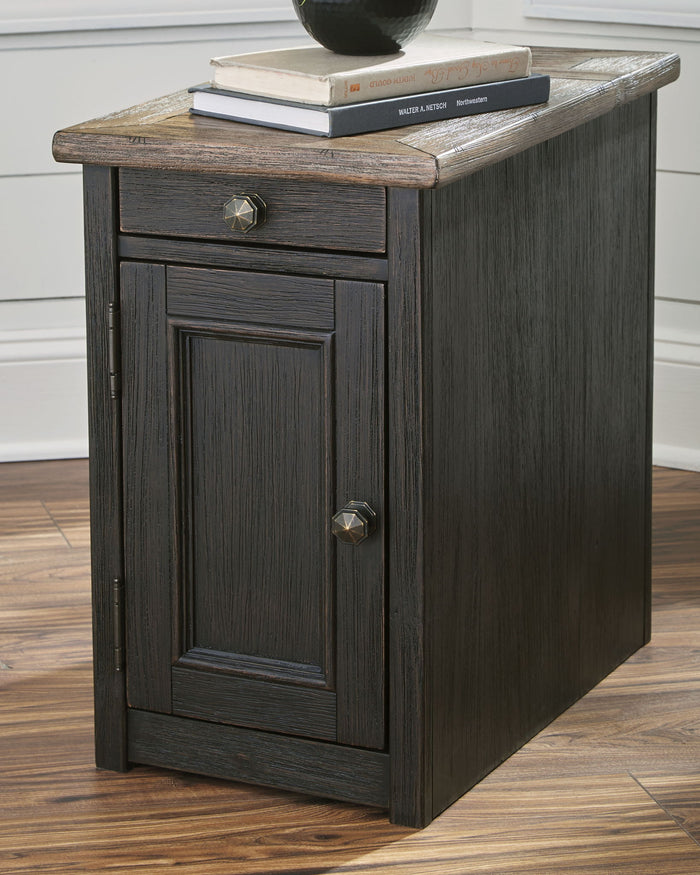 Tyler Creek - Chair Side End Table - Grayish Brown / Black image 4