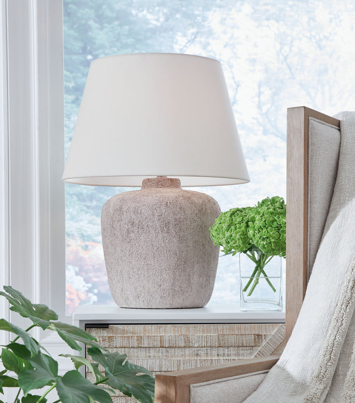 Danry - Metal Table Lamp - Distressed Cream image 3