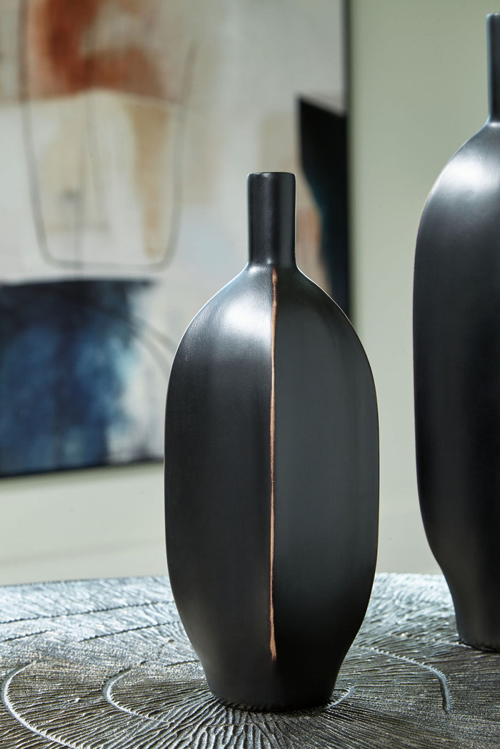 Rhaveney - Vase - Small image 4