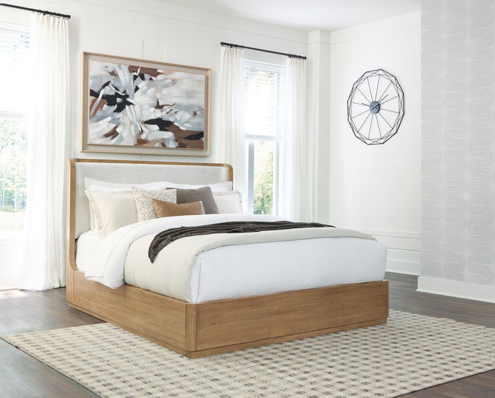 Pamaria - Upholstered Bed image 4